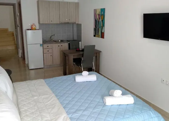 Violetta מלון דירות Parálion Ástros